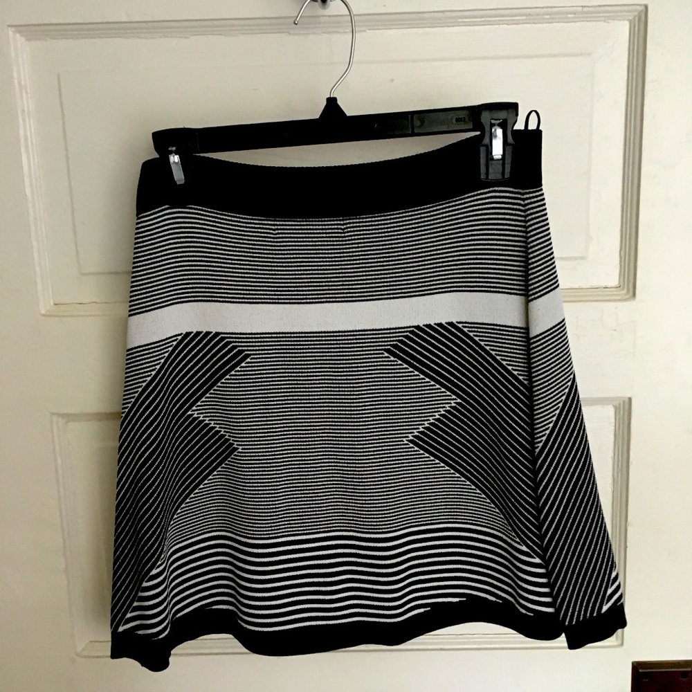Olive and Oak mini skirt size S